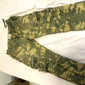 Jordan Craig mens cargo camo pants.